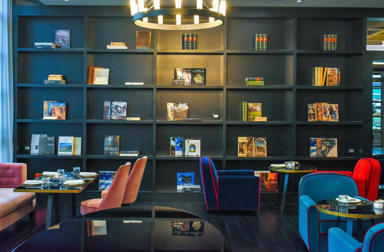 Hotel Palazzo Cornalia à Milan Extérieur photo The Library at the hotel