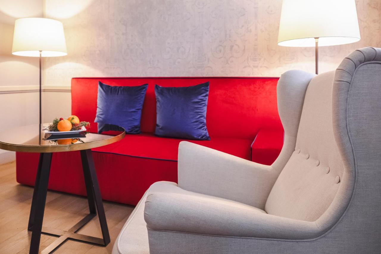 Hotel Palazzo Cornalia à Milan Extérieur photo A sofa
