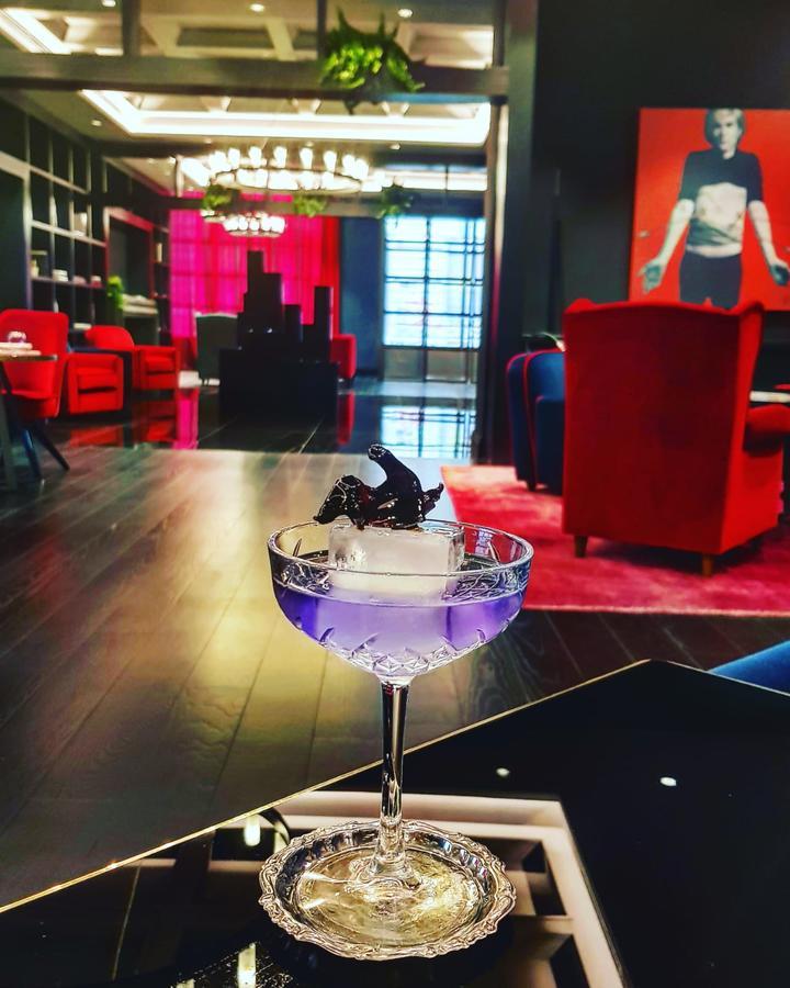Hotel Palazzo Cornalia à Milan Extérieur photo A Blue Hawaii cocktail